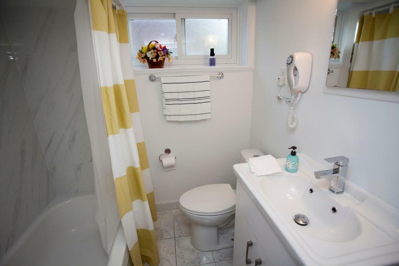 Vila Cozy 3Br 2Bth Lower Unit, A Min To Hwy401, 404 & Dvp Toronto Exteriér fotografie